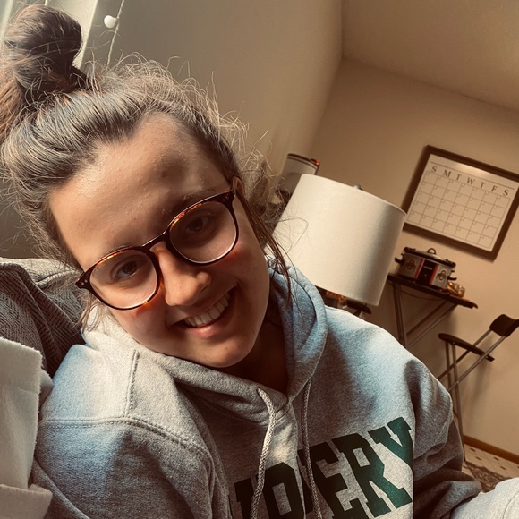 Meet your Posher, Lindsey - Picture 1 of 1